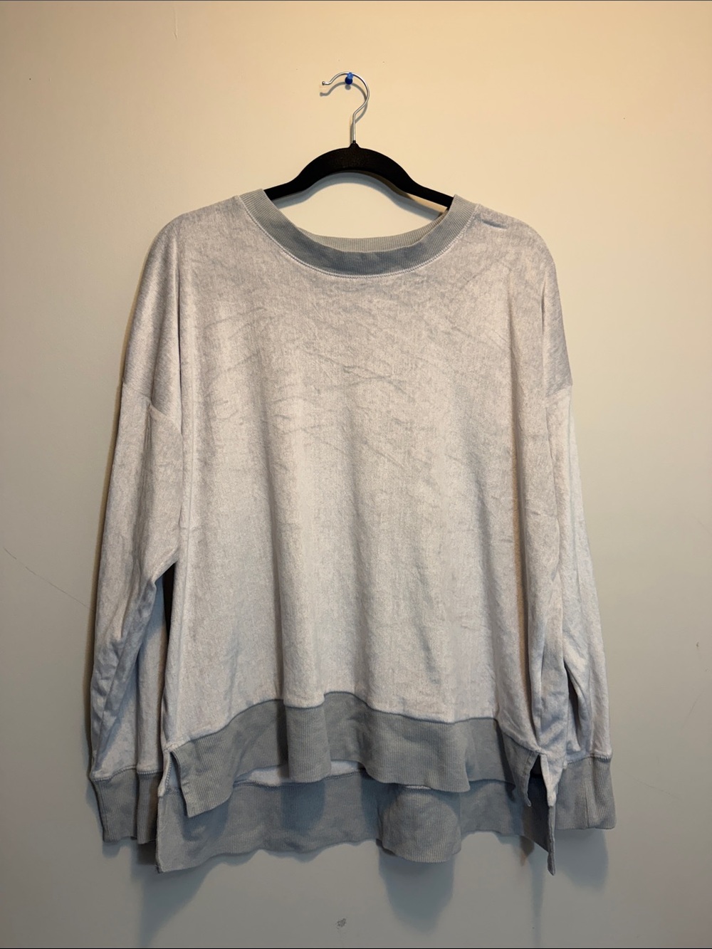 Secret Treasures Light Gray Layered-Hem Crewneck Sweater